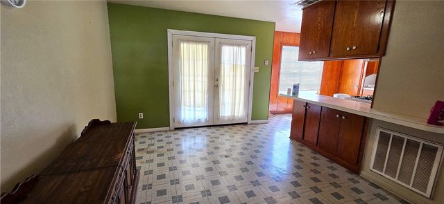 5813 Woodhaven Dr, Corpus Christi, TX 78412