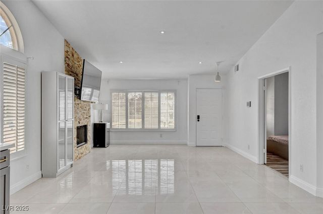 9028 Cypress Point Way, Las Vegas, NV 89117