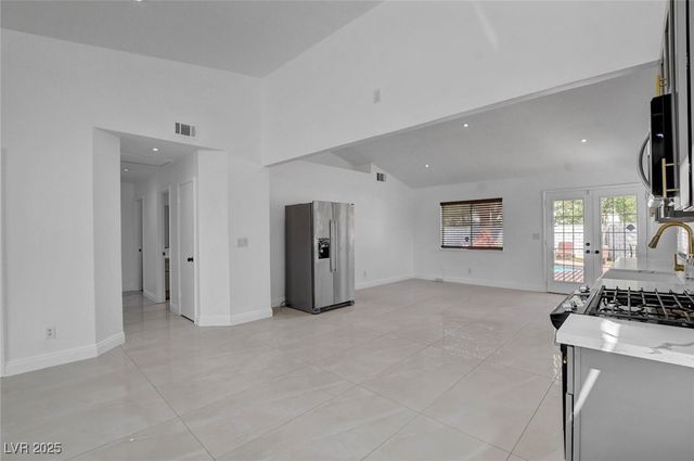 9028 Cypress Point Way, Las Vegas, NV 89117