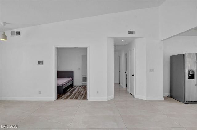 9028 Cypress Point Way, Las Vegas, NV 89117