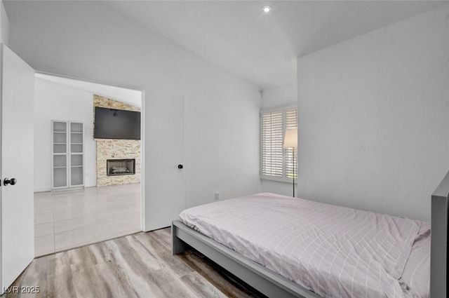 9028 Cypress Point Way, Las Vegas, NV 89117