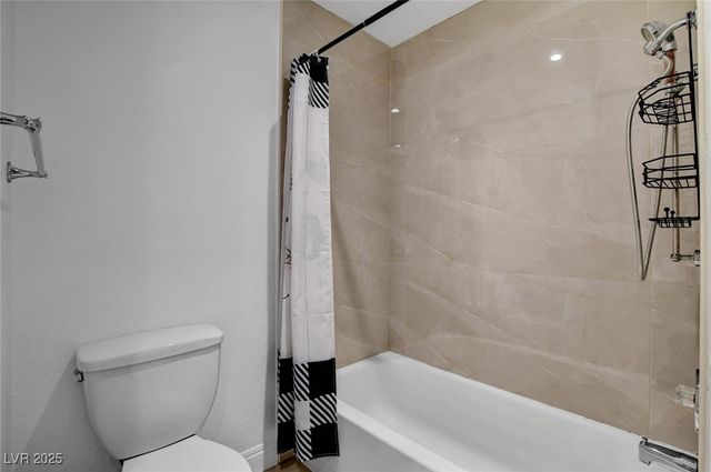 9028 Cypress Point Way, Las Vegas, NV 89117