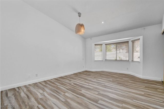 9028 Cypress Point Way, Las Vegas, NV 89117