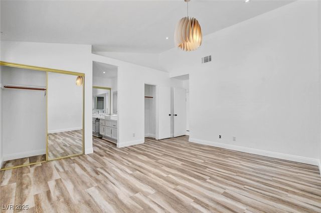 9028 Cypress Point Way, Las Vegas, NV 89117