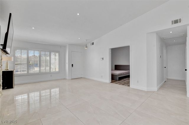 9028 Cypress Point Way, Las Vegas, NV 89117