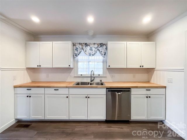 819 Triple Creek Road, Mount Croghan, SC 29727