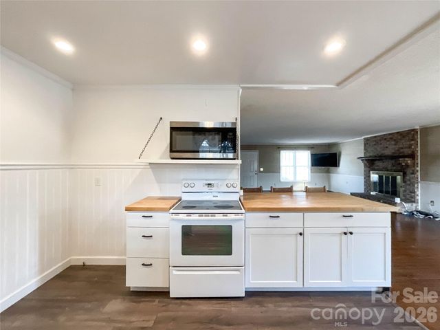 819 Triple Creek Road, Mount Croghan, SC 29727