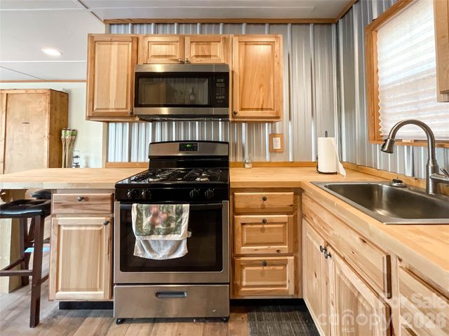 819 Triple Creek Road, Mount Croghan, SC 29727