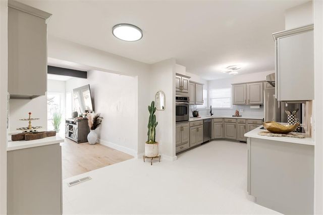 12213 Greystone Terrace, Oklahoma City, OK 73120