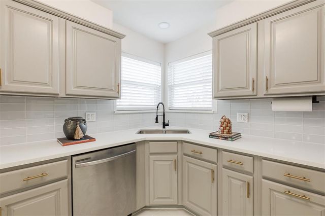 12213 Greystone Terrace, Oklahoma City, OK 73120