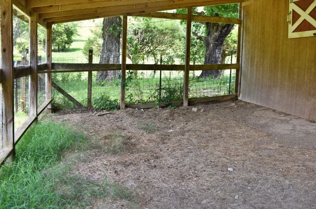 1319 Ideal Valley Road, Spring City, TN 37381