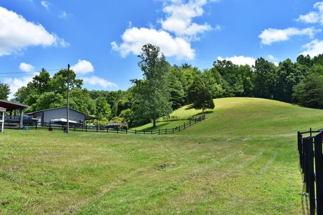 1319 Ideal Valley Road, Spring City, TN 37381