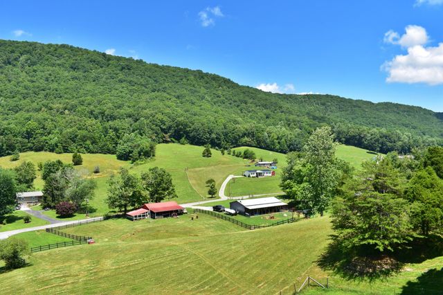 1319 Ideal Valley Road, Spring City, TN 37381