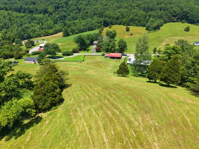 1319 Ideal Valley Road, Spring City, TN 37381