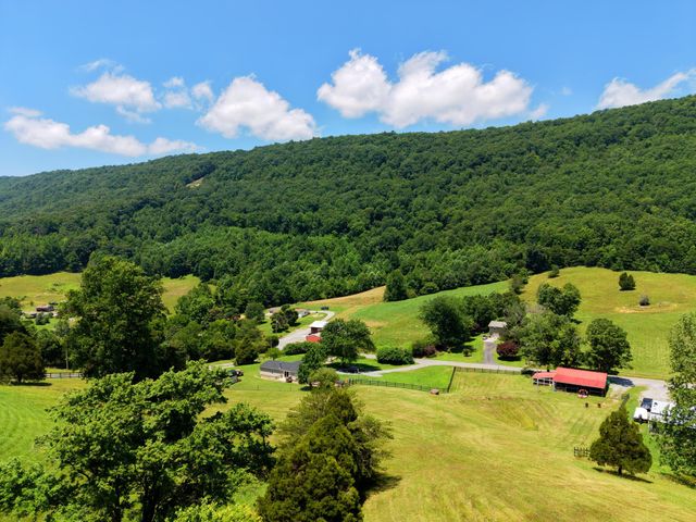 1319 Ideal Valley Road, Spring City, TN 37381
