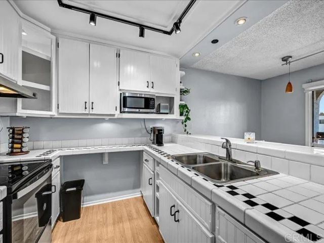 202 Candice Place, Vista, CA 92083