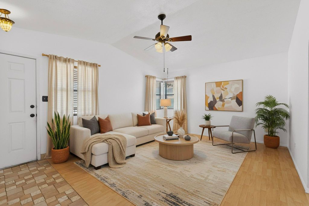 Image 13 of property listing at 4892 Turquoise Drive NE, Rio Rancho, NM 87124