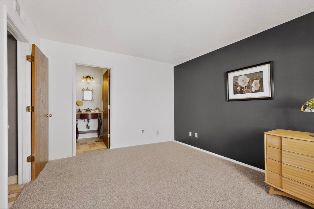 Image 20 of property listing at 4892 Turquoise Drive NE, Rio Rancho, NM 87124