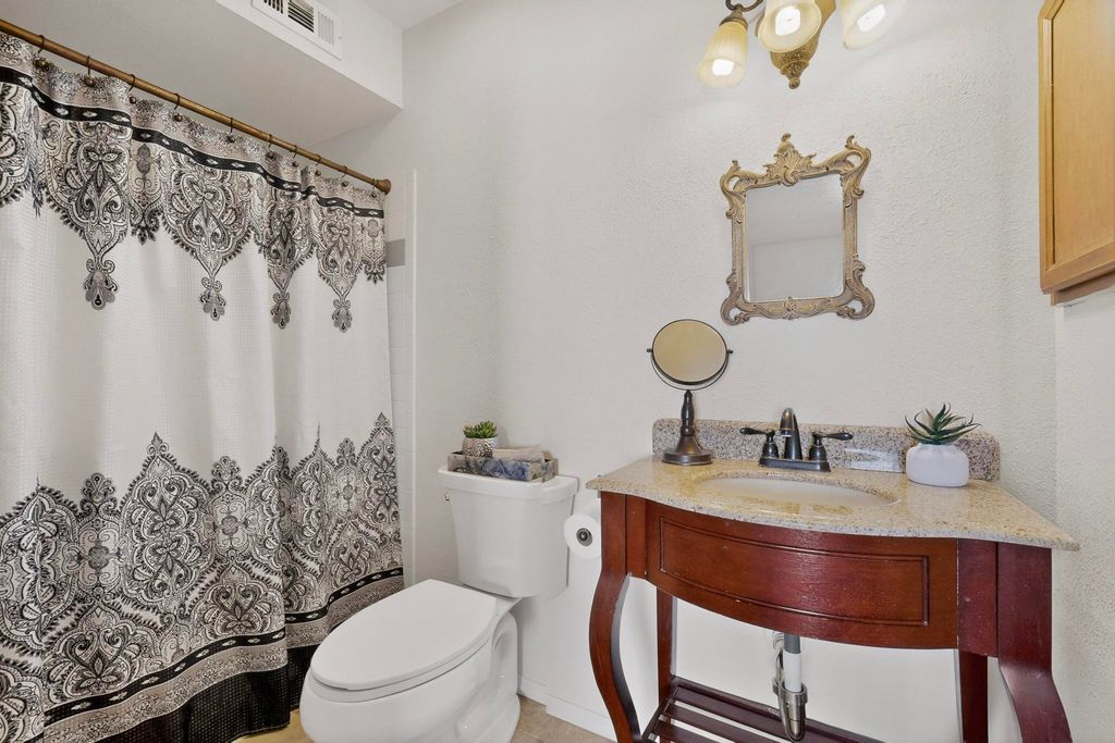 Image 21 of property listing at 4892 Turquoise Drive NE, Rio Rancho, NM 87124