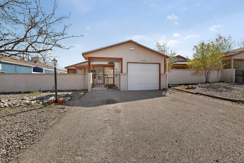 Image 37 of property listing at 4892 Turquoise Drive NE, Rio Rancho, NM 87124