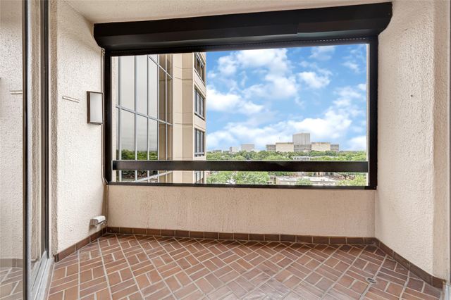 5555 Del Monte Drive 702, Houston, TX 77056