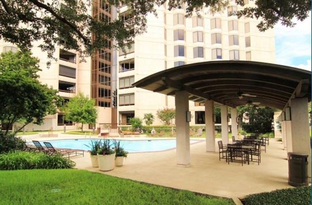 5555 Del Monte Drive 702, Houston, TX 77056