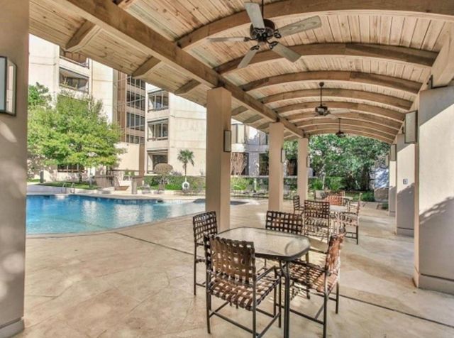 5555 Del Monte Drive 702, Houston, TX 77056