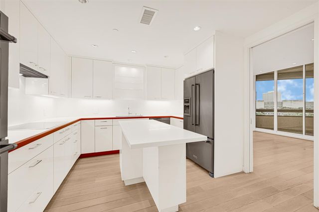 5555 Del Monte Drive 702, Houston, TX 77056
