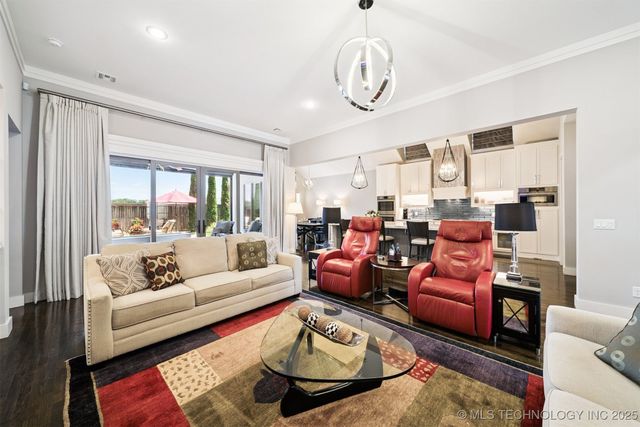 4529 S Retana Avenue, Broken Arrow, OK 74011