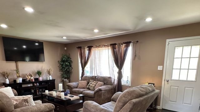 6908 Townsend Boulevard, Plainfield, IL 60586