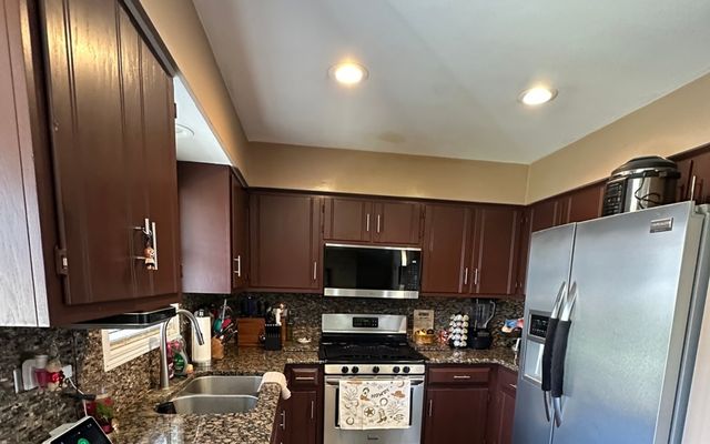 6908 Townsend Boulevard, Plainfield, IL 60586
