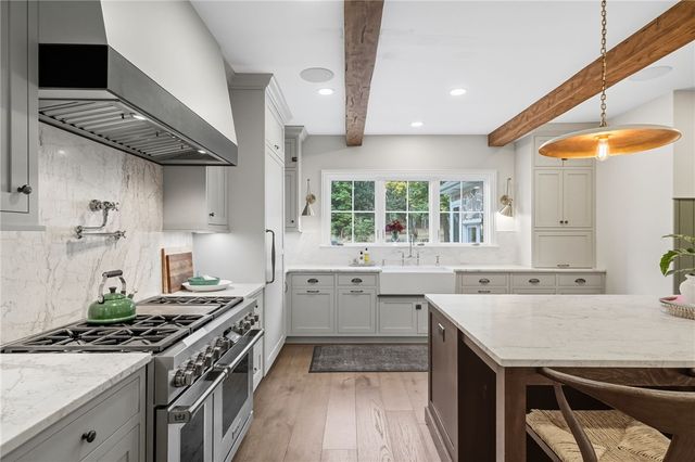 5056 Bear Run Rd, Cranberry Twp, PA 16066