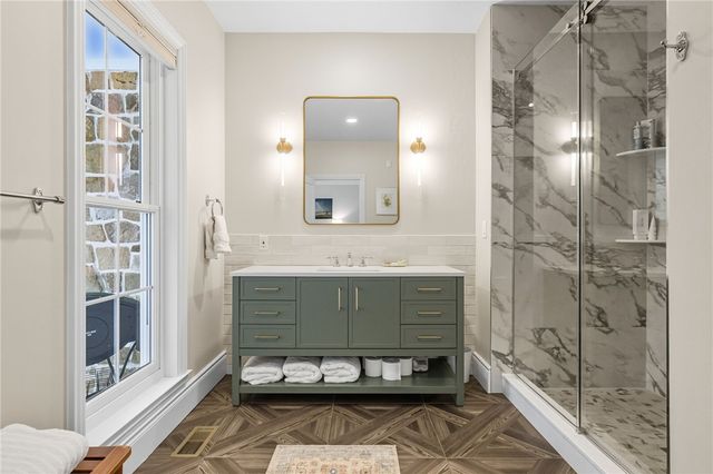 5056 Bear Run Rd, Cranberry Twp, PA 16066