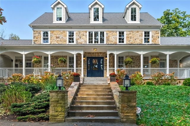 5056 Bear Run Rd, Cranberry Twp, PA 16066