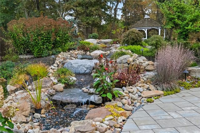 5056 Bear Run Rd, Cranberry Twp, PA 16066