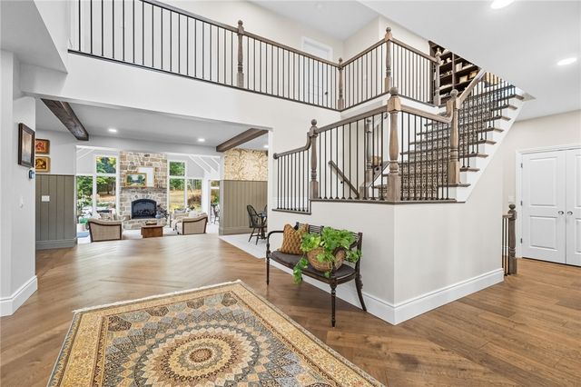 5056 Bear Run Rd, Cranberry Twp, PA 16066