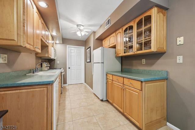 80 Lexington Ln 80, Wayne Twp., NJ 07470