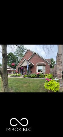 18 Hough Street, Greenfield, IN 46140