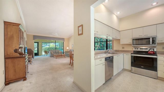 5456 HAMPSTEAD HEATH 20, Sarasota, FL 34235
