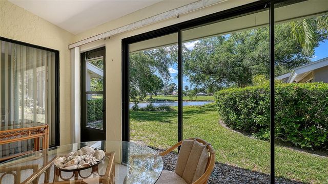5456 HAMPSTEAD HEATH 20, Sarasota, FL 34235