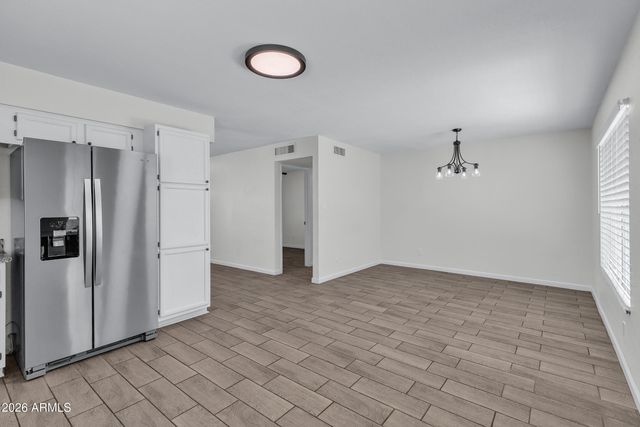 5543 W GOLDEN Lane, Glendale, AZ 85302