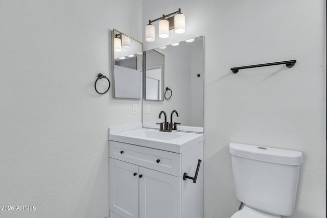 5543 W GOLDEN Lane, Glendale, AZ 85302