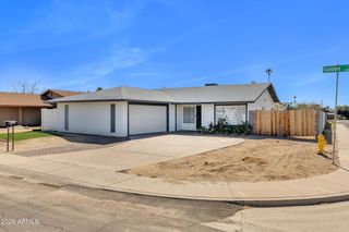 5543 W GOLDEN Lane, Glendale, AZ 85302