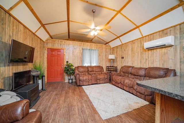 350 Shannas Trl, Tatum, TX 75691