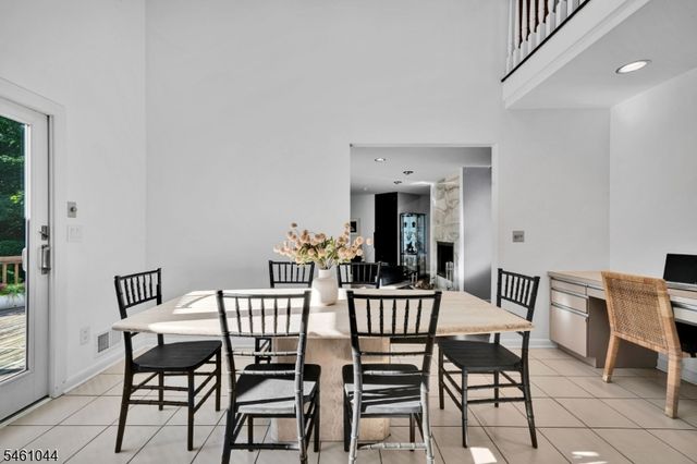 22 Cambridge Dr, Warren Twp., NJ 07059