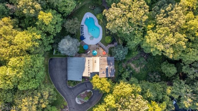 22 Cambridge Dr, Warren Twp., NJ 07059