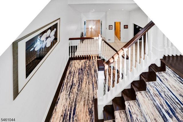 22 Cambridge Dr, Warren Twp., NJ 07059