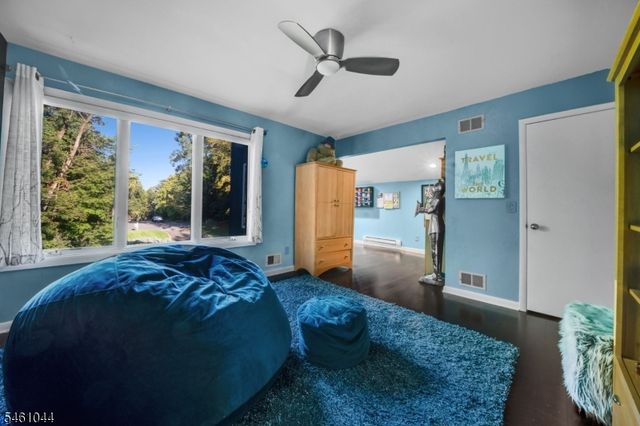 22 Cambridge Dr, Warren Twp., NJ 07059