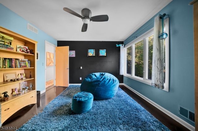 22 Cambridge Dr, Warren Twp., NJ 07059