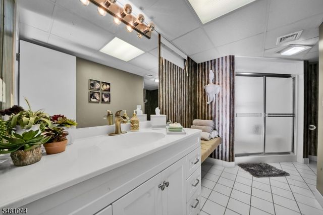 22 Cambridge Dr, Warren Twp., NJ 07059